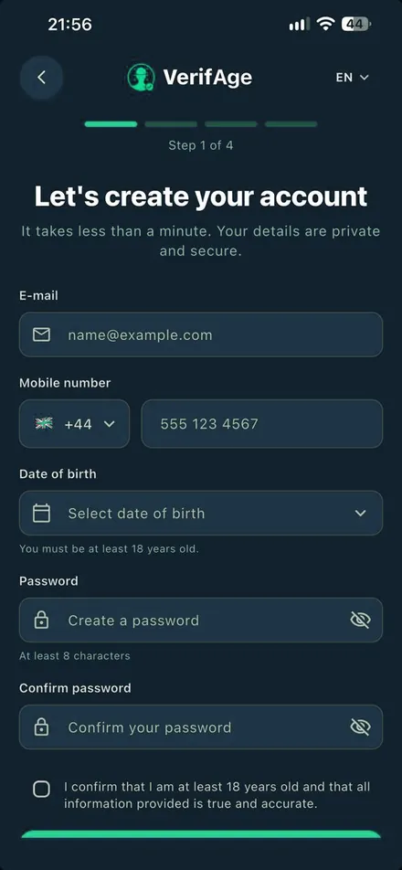Prima schermata di registrazione VerifAge: e-mail, cellulare, data di nascita, password